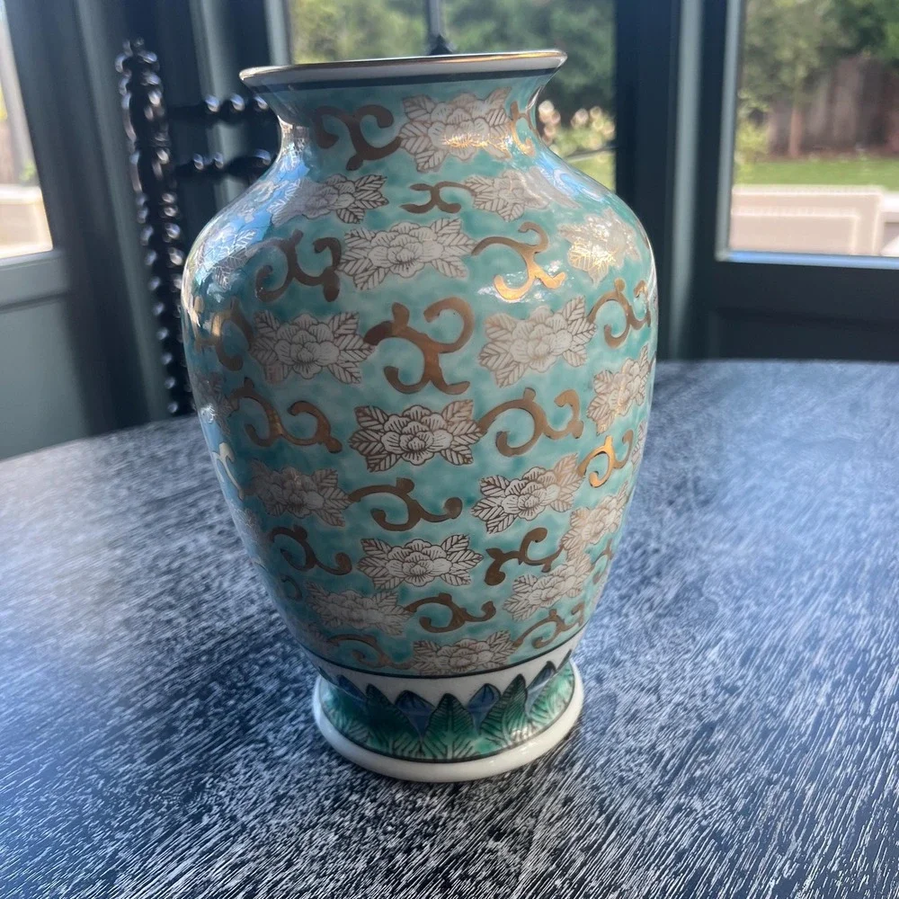 Vintage Imari‎ Japanese Handpainted Vase
